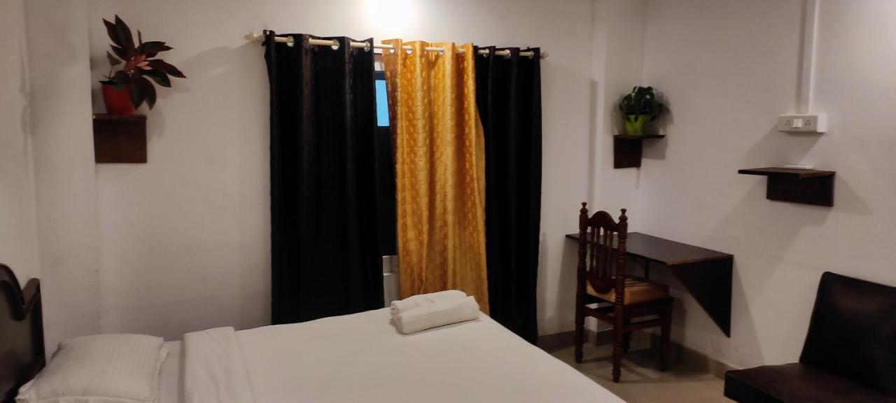 Hotel Vedha Ayurvedic Panchakarma Treatment Centre à Alappuzha Extérieur photo