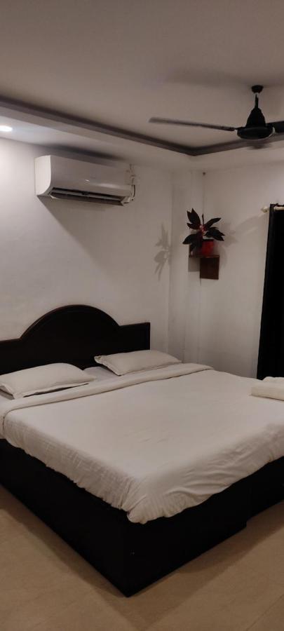Hotel Vedha Ayurvedic Panchakarma Treatment Centre à Alappuzha Extérieur photo